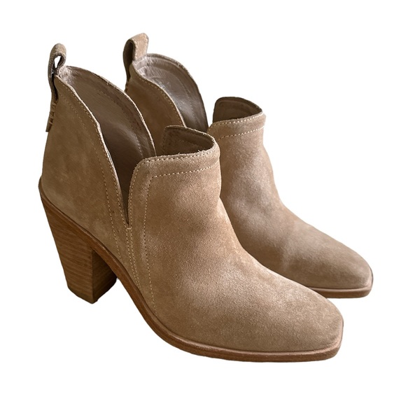 Jeffrey Campbell Rosee Tan suede ankle bootie size 8 - Picture 1 of 13